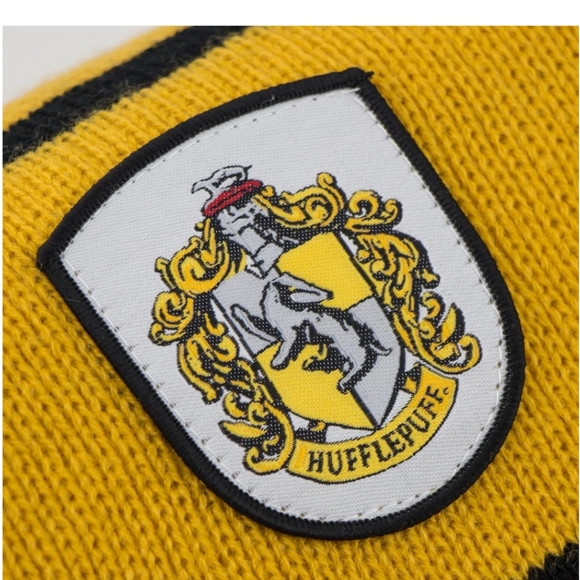 Hufflepuff   Scarf - Picture 4 of 8